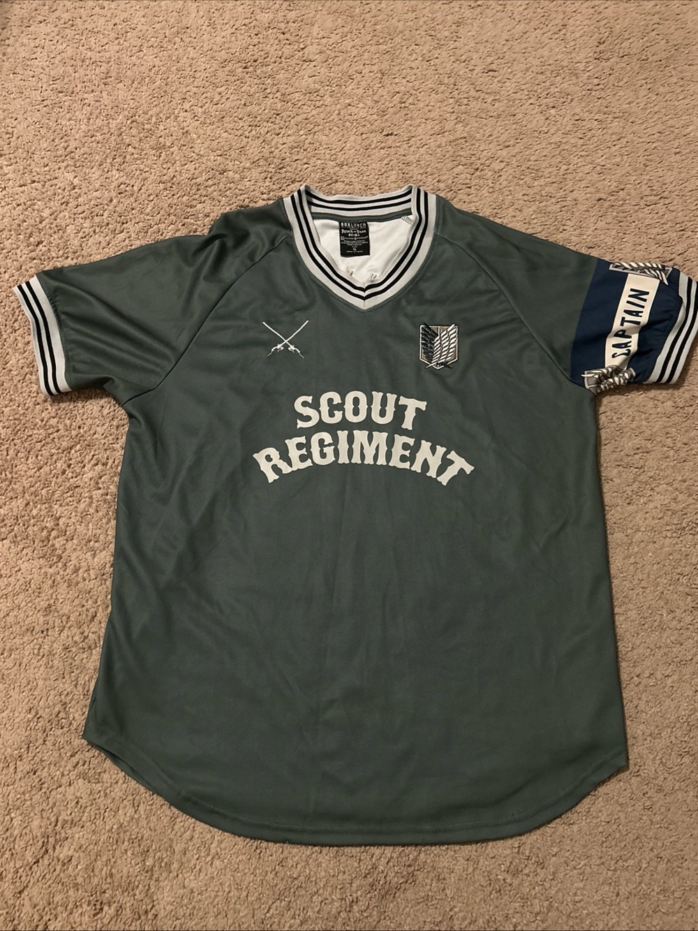 Attack On Titan Captain Levi Jersey Box Lunch Mens Size XL Green